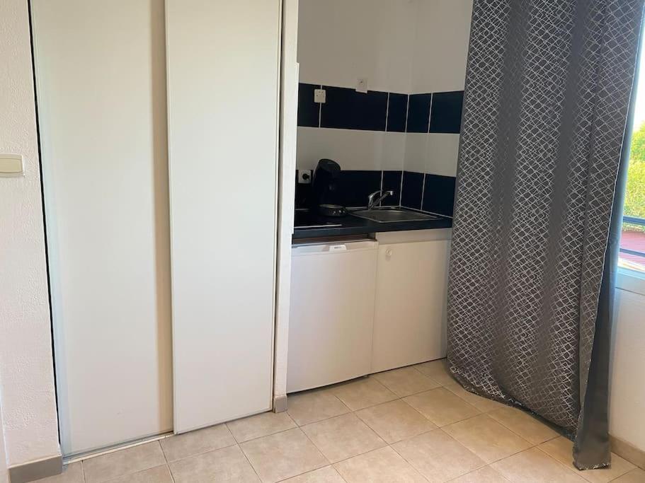 Charmant Studio De 23M2 Авиньон Экстерьер фото